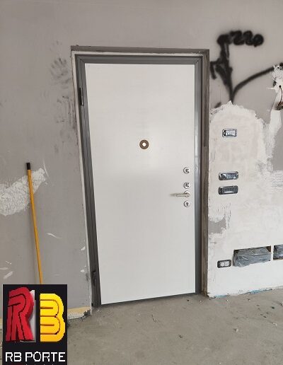 Installazione-Porta-Blindata-ALIAS_SteelCY_finito_interno